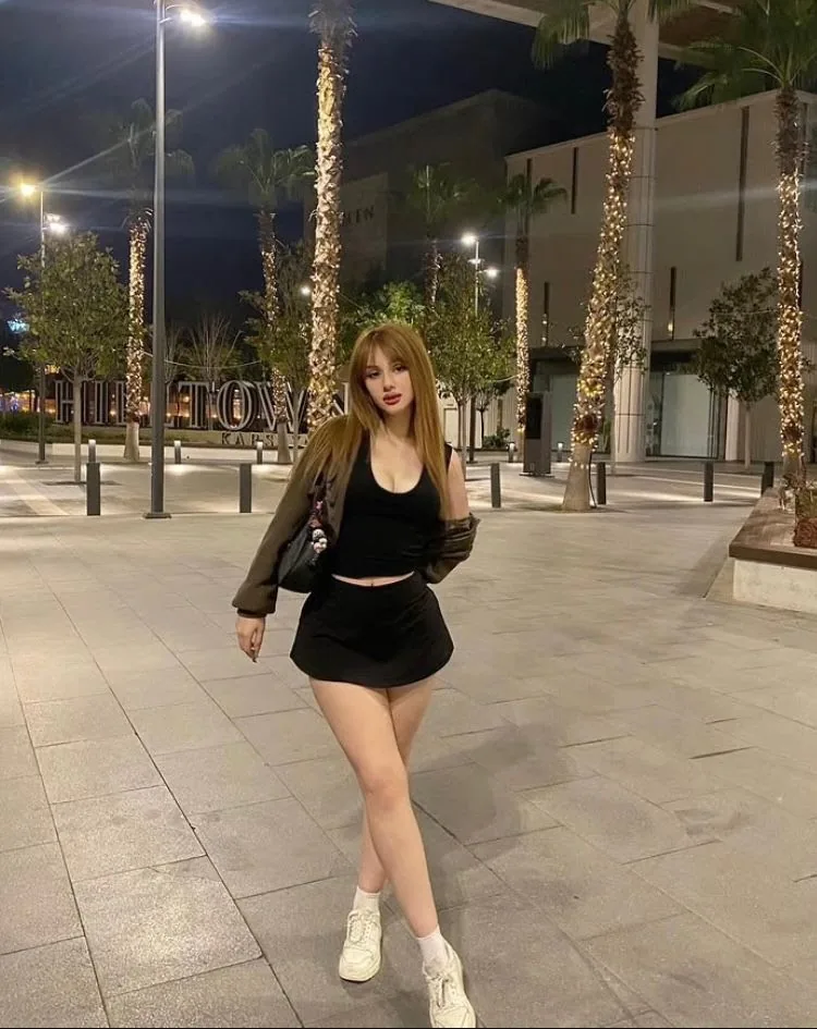 Özlem - Kadıköy Escort
