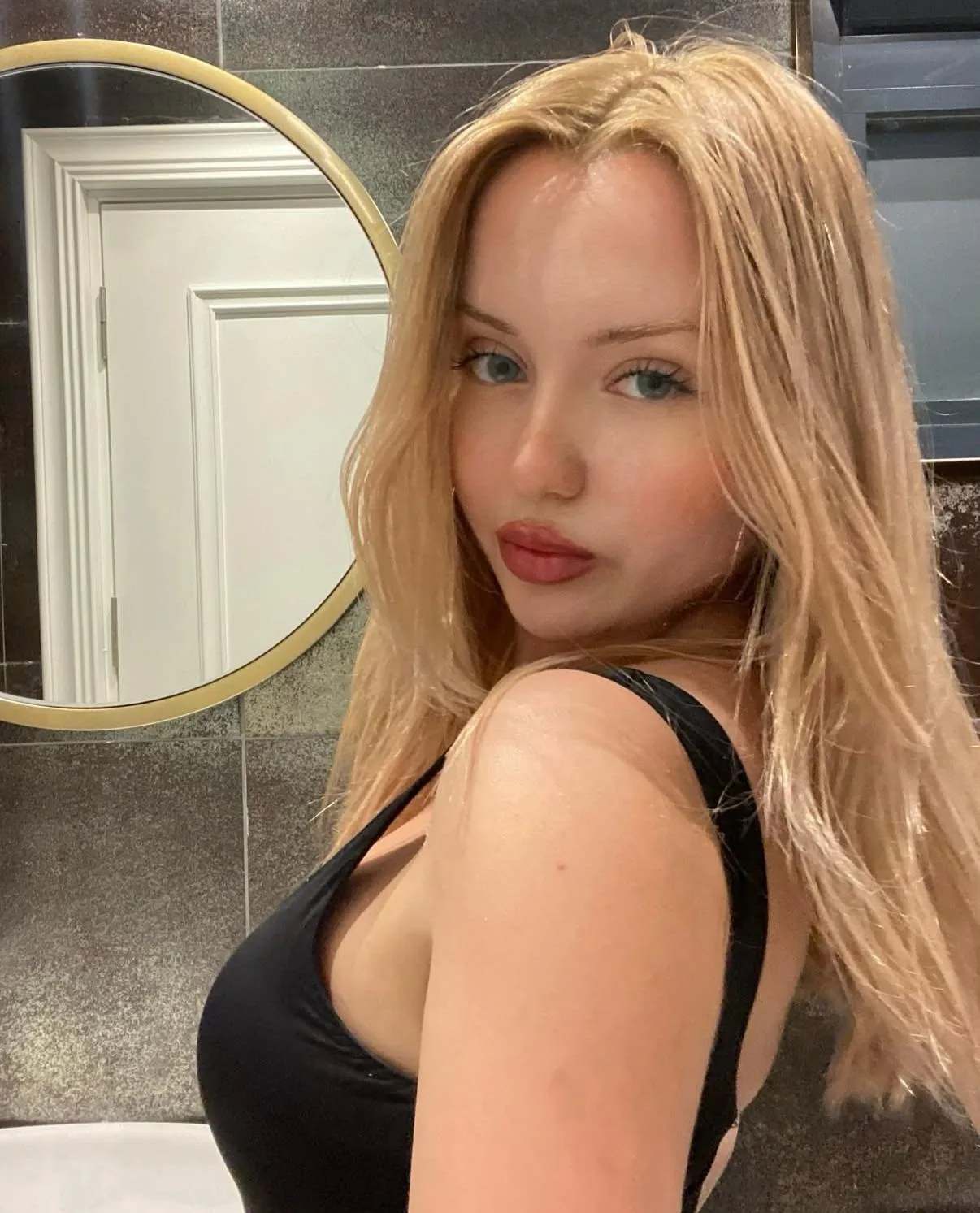 Eda - Kadıköy Escort