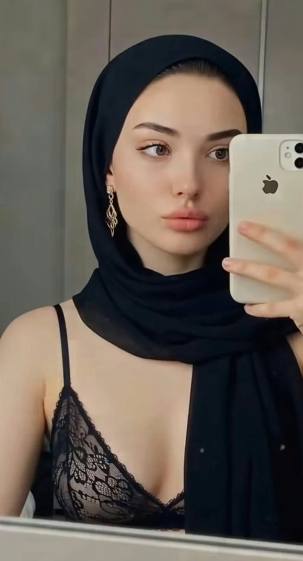 Alina - Kadıköy Escort