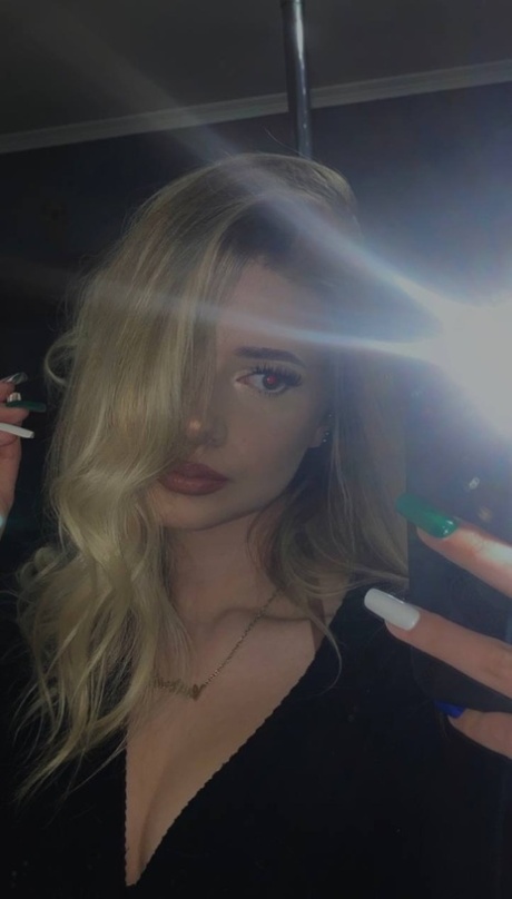 Erenköy VIP Escort Modeli Eylül (Doğal Sarışın)